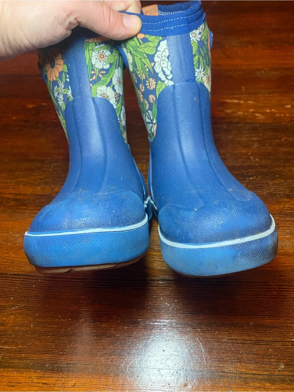 EUC Size 9 Little Kid Insulated Bogs Blue Floral Pull-On Rain Boots w/ Neoprene